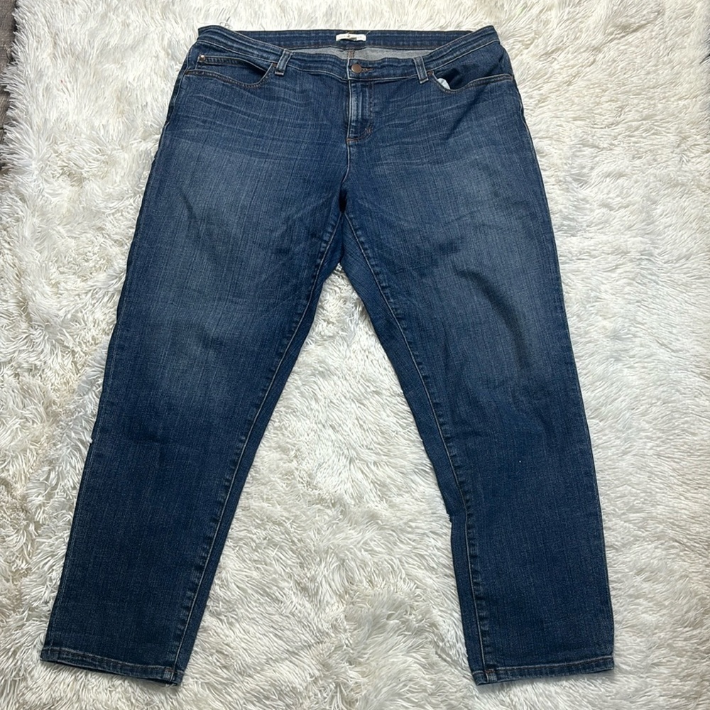 EILEEN FISHER Straight Leg Mid Rise Crop Ankle Jeans